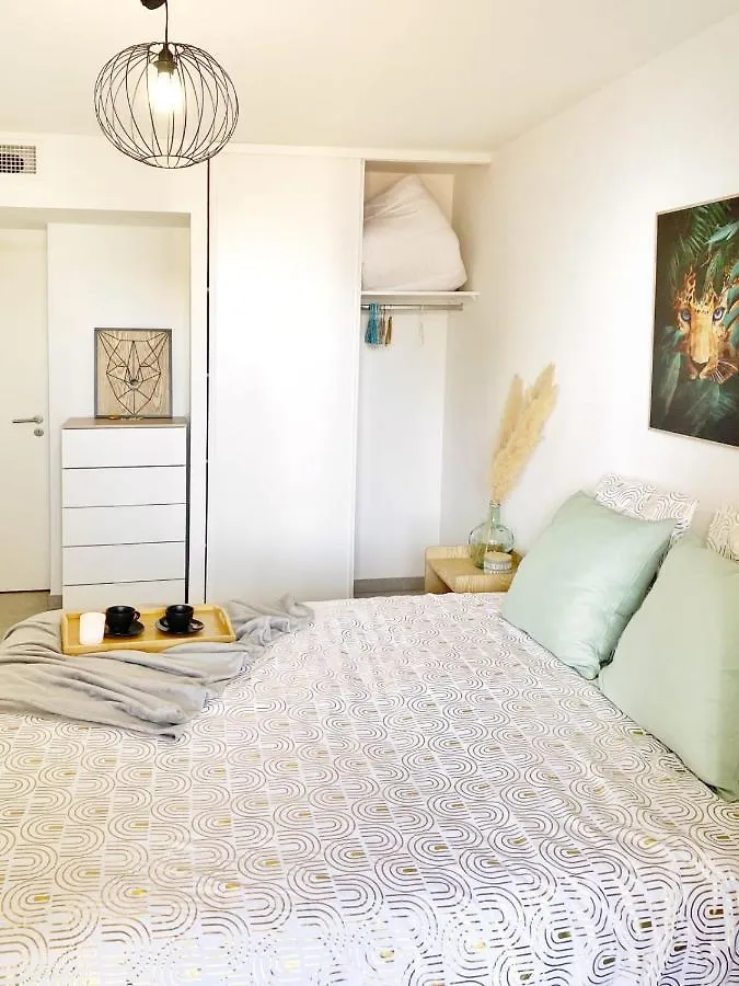 Luxurious Flat At 5 Min By Walk To Monaco, Free Parking And Sea View Apartment Beausoleil France