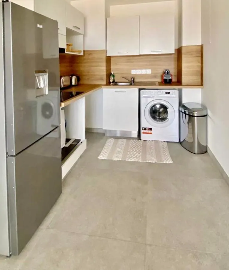 Luxurious Flat At 5 Min By Walk To Monaco, Free Parking And Sea View Apartment Beausoleil France